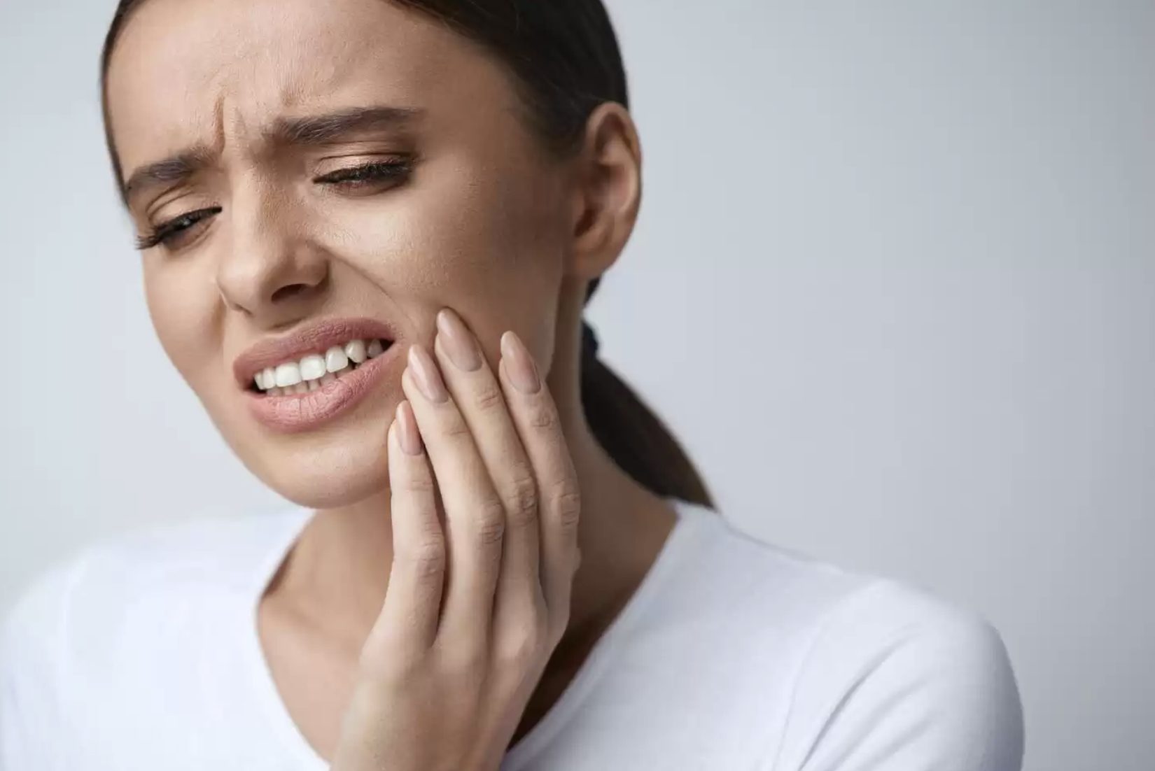 Bone Infection After Tooth Extraction: Symptoms, Treatment and Prevention